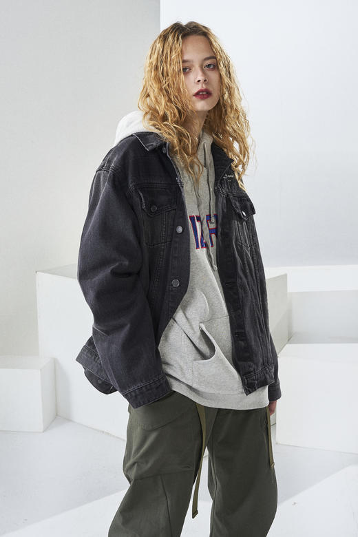 百货世界-OSSANCH-FELTICS 休闲牛仔外套 商品图1