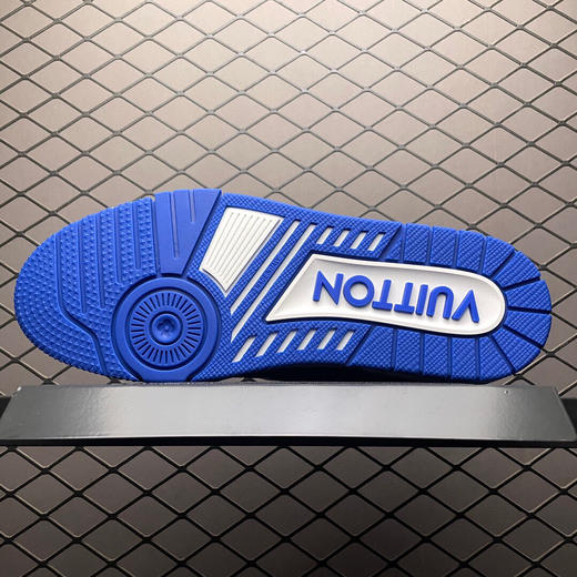 春季特惠💰750 Louis Vuitton 路易威登 LV Trainer 低帮休闲板鞋 商品图4
