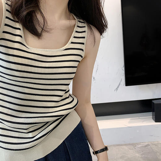 任意搭~修身显瘦遮肉条纹纯色针织无袖背心【包邮+三天无理由退huan】 商品图4