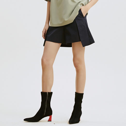 谜底短裤2023夏季新款舒适修身棉质A型休闲百搭裤子女235MK6035 商品图1