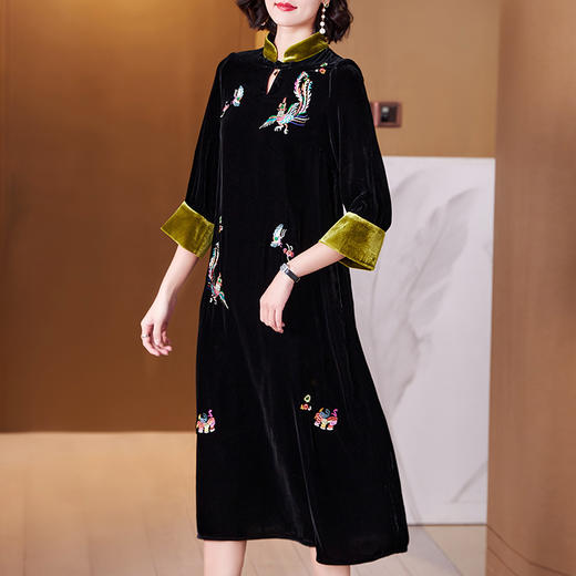 KDS-2273真丝绒连衣裙女洋气复古刺绣中式立领真丝打底裙中长款 商品图1