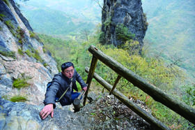 “天梯信使”杜登文