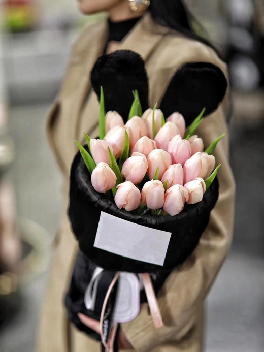 LUCKY 兔 U----10支19支粉色郁金香兔儿花束黑绒毛包装二选一 商品图0