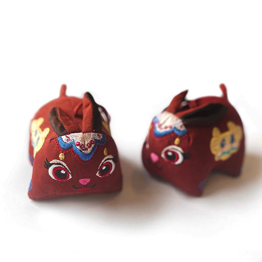 TANGY/天意2023春季新品莨绸绣花玉兔挂饰CL231417 商品图2