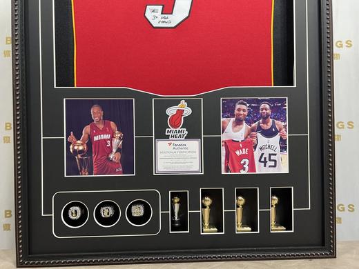 收藏系列 韦德3号热火队球员版 亲笔签名球衣 商品图3