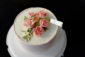 绽放玫瑰花束蛋糕