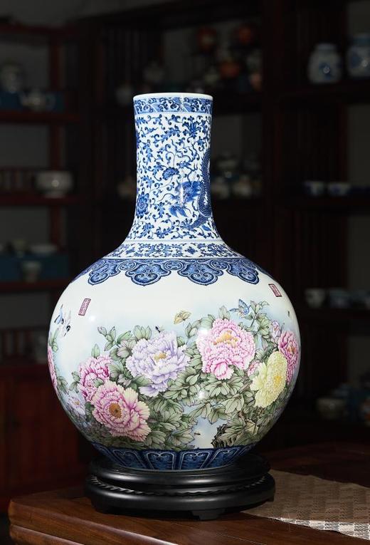 珐琅彩国色天香天球瓶 商品图0