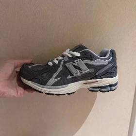 1906D系列休闲运动鞋