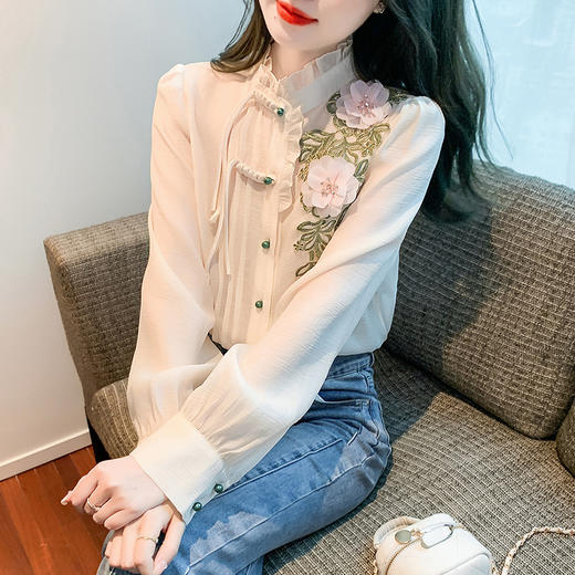 KQL 157T6030荷叶领绣花衬衫修身显瘦雪纺衫 商品图2