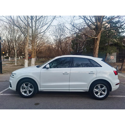 奥迪	Q3 30周年型 30 TFSI 时尚型【长租-北京】 商品图2