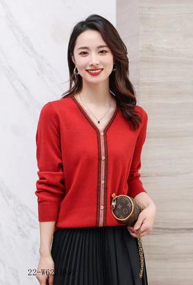 鹿王纯毛毛衣  春款v领时尚