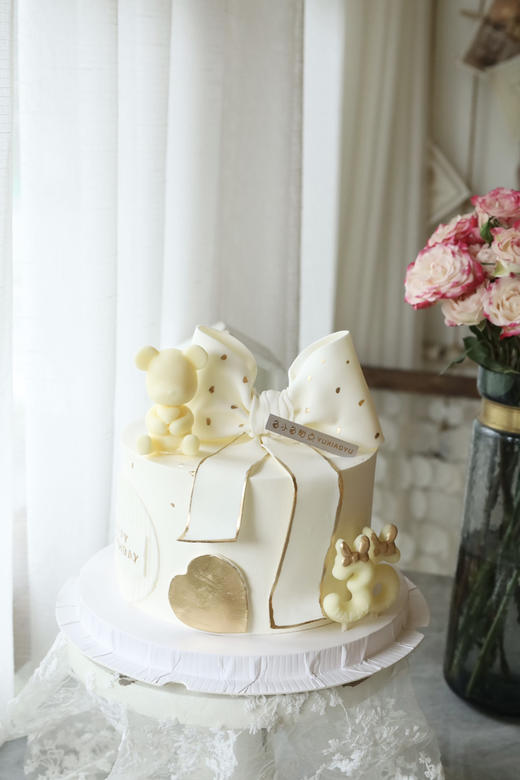 白色波点蝴蝶结小熊 商品图1