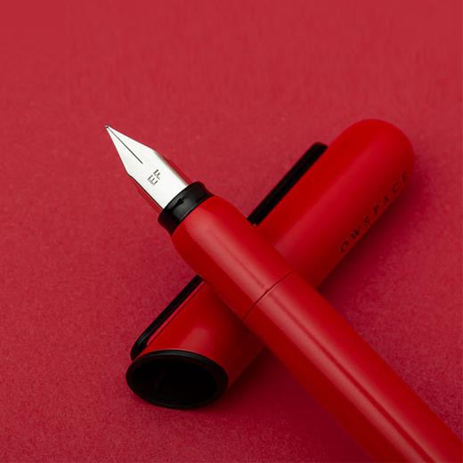 OWSPACE 单向空间 红武士钢笔礼盒 内含一套5支墨囊 商品图4