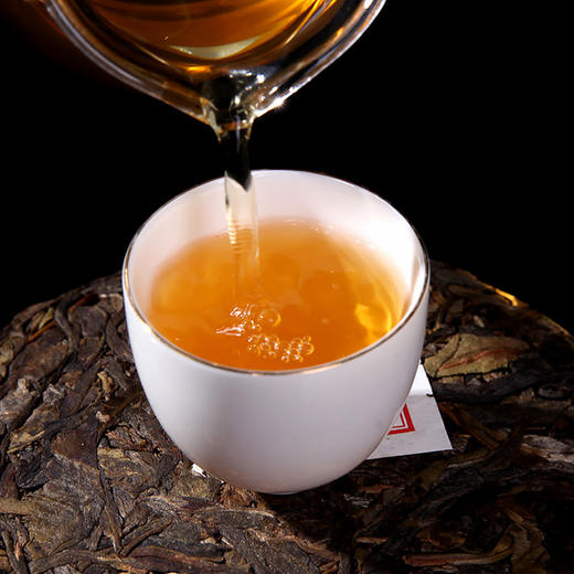 吉顺号2012年《思过崖》老曼峨古树黄金叶普洱茶200g 商品图2