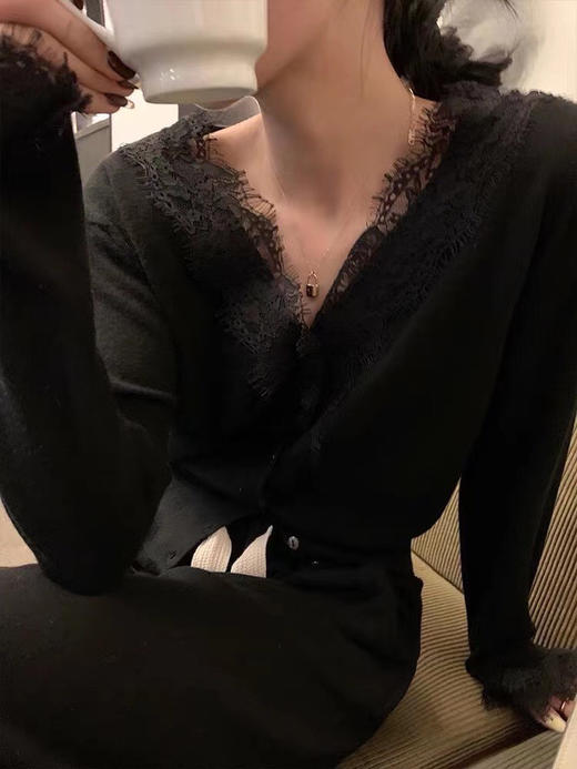 Im Presionismo轻法式蕾丝V领针织打底衫 商品图2