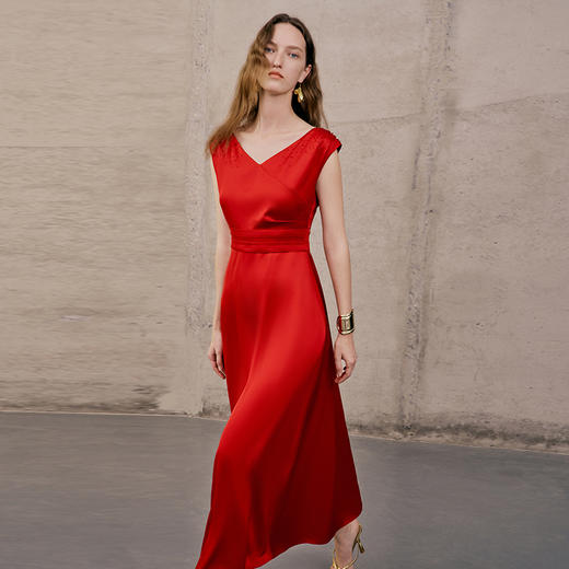 EITIE爱特爱夏季新款修身红色飞袖A裙摆礼服连衣裙7477111 商品图2