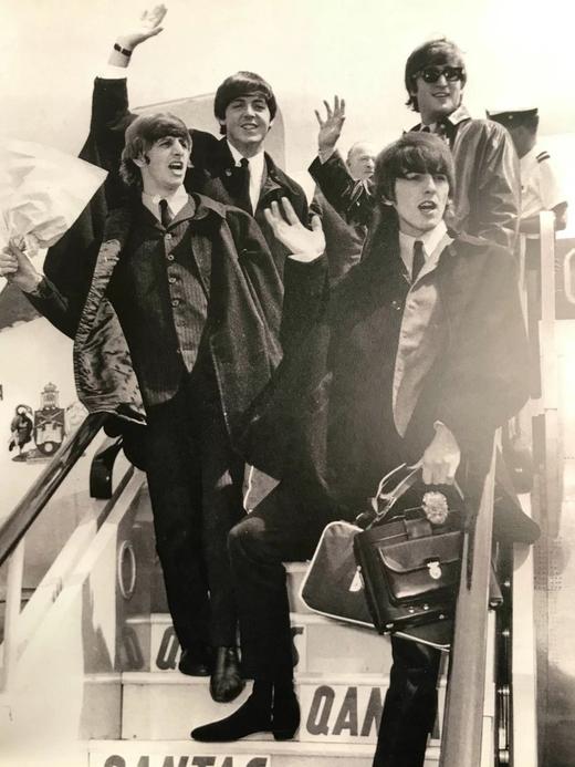 约翰·列侬图传 约百幅插图 精装大16开 商品图10