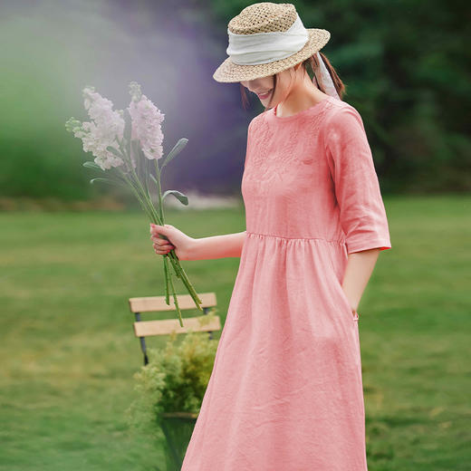 HM-C004春季新款 原创设计亚麻刺绣连衣裙仙女纯色高腰圆领长裙 商品图1