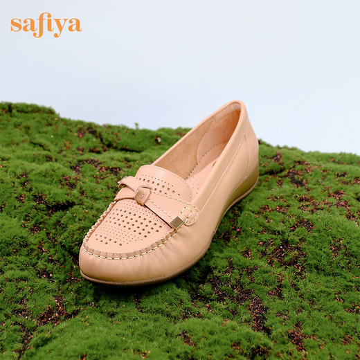 safiya/索菲娅 2023春季新款舒适真皮软底浅口坡跟防滑妈妈休闲鞋 SF31111101 商品图3