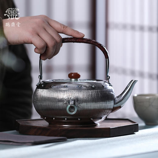 鹤鼎堂闻天战鼓玉盖汤沸银壶（银色）（缺货） 商品图0
