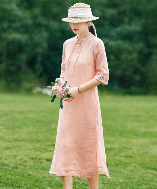 HM-S357春夏新款新中式刺绣改良旗袍苎麻文艺国风盘扣仙绣花连衣裙 商品图3