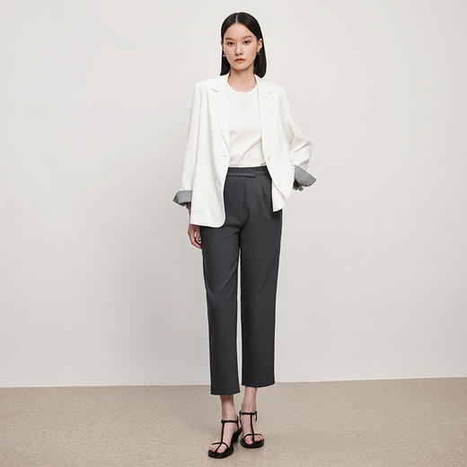 IN AND ON2021秋季新款腰部撞色辑线锥形裤亚光亲肤垂坠休闲长裤 商品图12