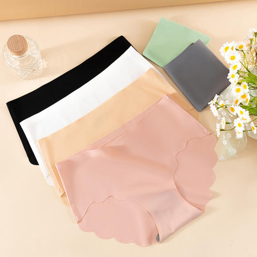 【无痕内裤】瑜伽专用石墨烯裆抗菌中高腰无痕透气三角内裤一片式裸感裤头女内裤批发【5条起批】 商品图0
