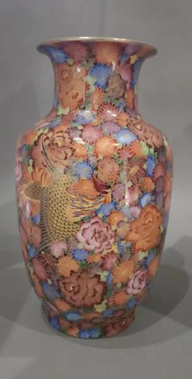 清乾隆-刻金金丝珐琅万花冬瓜瓶