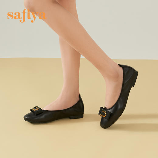 Safiya/索菲娅 2023年春季新款低跟羊皮浅口软皮气质S饰扣通勤单鞋 SF31111086 商品图3