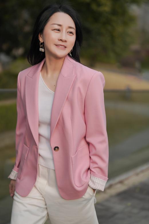  Laurel劳芮 不对称设计感背心M006-001 商品图4