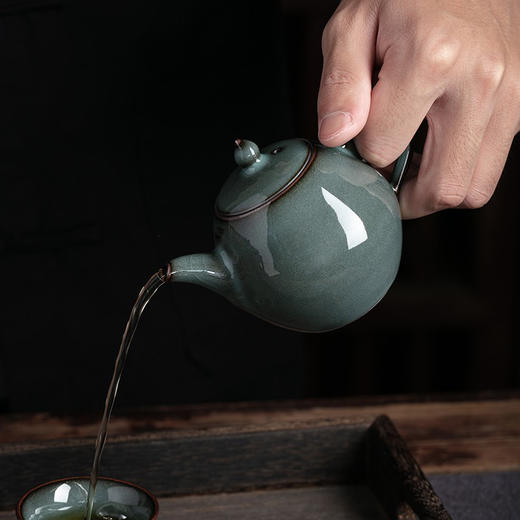 尚唐丨铁胎粉青中庸壶 龙泉青瓷 165ml  商品图3