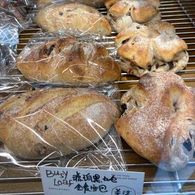 琥珀黑加仑全麦面包