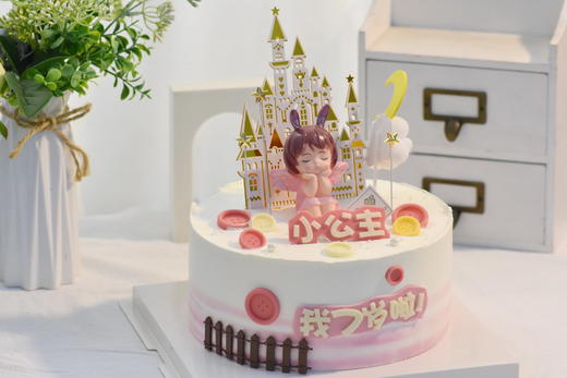 【小公主蛋糕】动物奶油，鲜鲜水果+牛奶布丁，原味蛋糕胚；每个小女孩儿，都是小公主~ 商品图1
