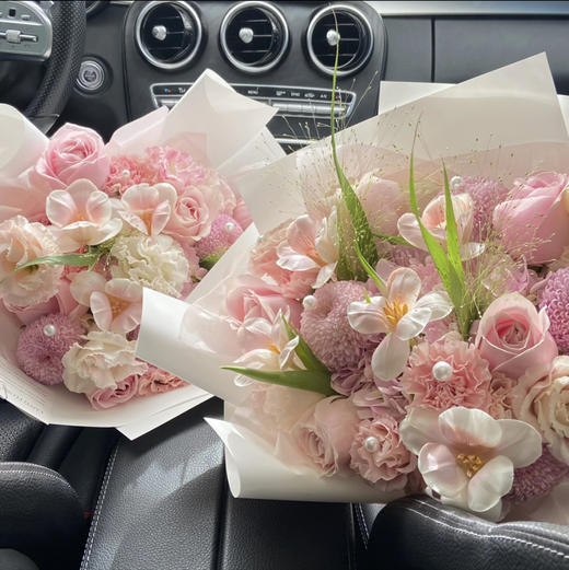 《童话小镇》粉色郁金香花束 商品图2