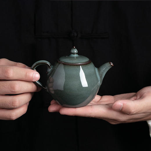 尚唐丨铁胎粉青中庸壶 龙泉青瓷 165ml  商品图0