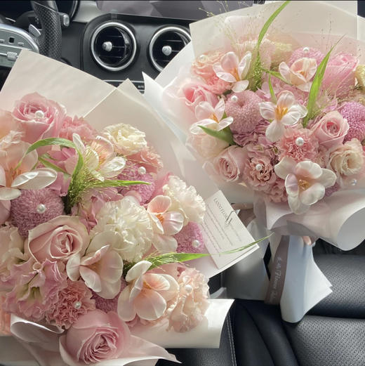 《童话小镇》粉色郁金香花束 商品图0