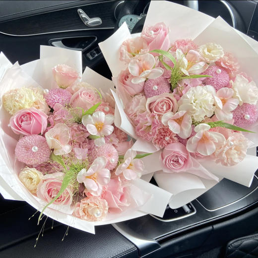 《童话小镇》粉色郁金香花束 商品图1