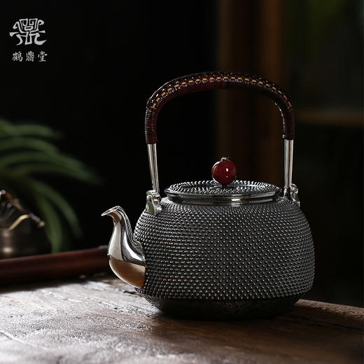 鹤鼎堂 于鹤系列福履霰纹汝钉汤沸錾刻牛市莲年银壶（缺货） 商品图1