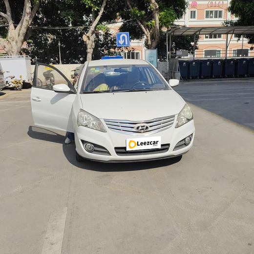 现代 悦动 1.6L 自动舒适型【长租-深圳】 商品图1