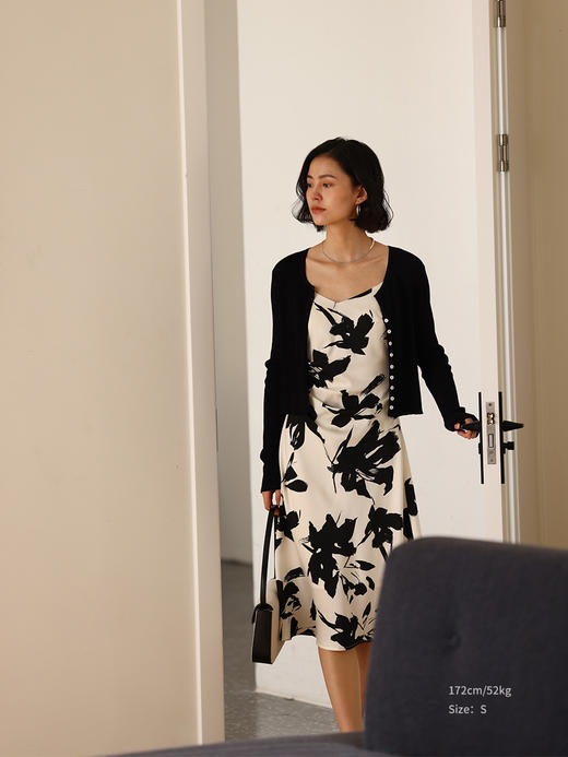 【周四精选福利】HeyDress法式吊带连衣裙女夏季抽褶显瘦设计艺术感印花裙气质裙子 商品图1