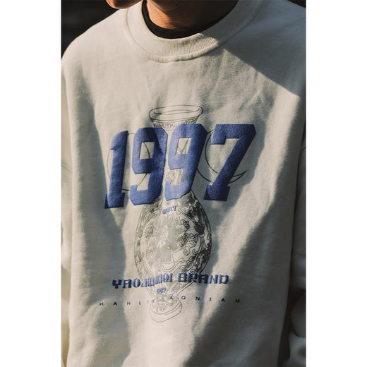 药九玖柒 1997邮政局/中国风青花瓷卫衣/JQ21090090 商品图2