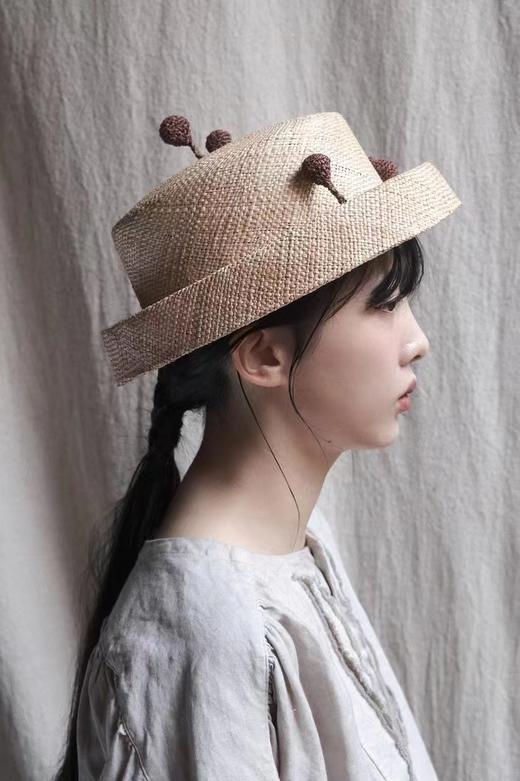 kreuzzz  原色moru手钩红果平顶草帽 商品图3