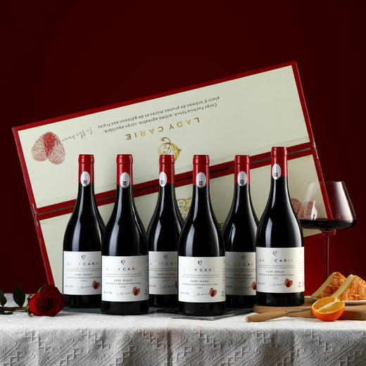 【瓶身指纹特写】卡尔夫人挚爱红葡萄酒 法国进口 14%vol 商品图4