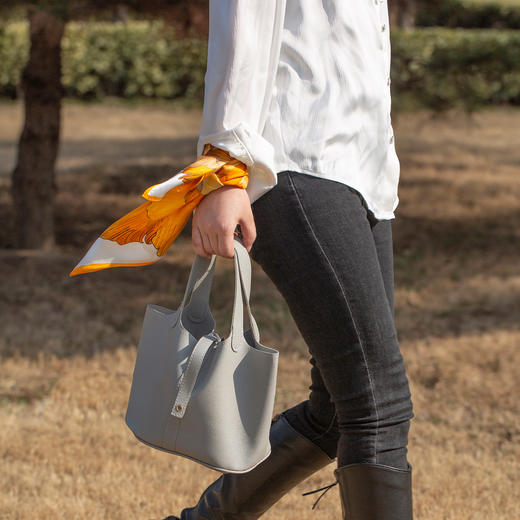 「2023新款桑蚕丝方巾」PSQUEEN 法式真丝方巾 经典复古系列 53*53cm 柔软亲肤 商品图5