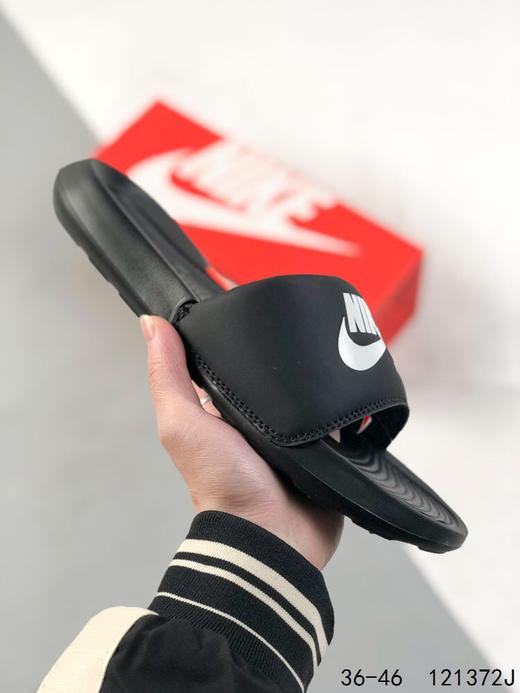 yezi拖鞋 商品图0