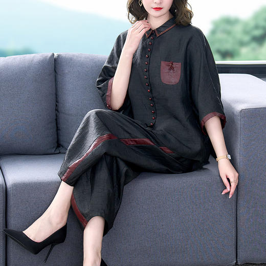 2023夏季新款优雅复古遮肉显瘦龟裂纹套装AHM-ddfs8899 商品图3