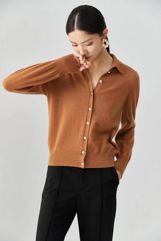 帕罗品名翻领女开衫货号22A1c7126c成份100％山羊绒 商品图0