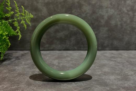 【御珠宫坊】和田玉沙枣青手镯53.5mm 商品图0