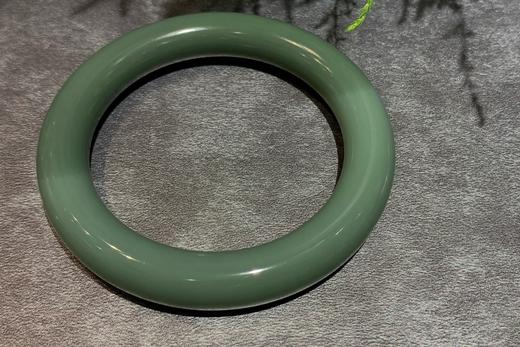 【御珠宫坊】和田玉沙枣青手镯53.5mm 商品图3