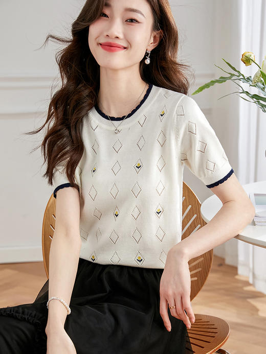 【专属特价】熙世界菱形镂空薄针织衫女短袖2025夏季新款复古刺绣半袖冰丝上衣 商品图1